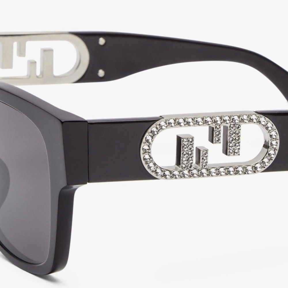 NWT FENDI 40081 EMBELLISHED O’LOCK LOGO DETAILING BLACK FF TEMPLE SUNGLASSES - Picture 3 of 17